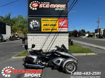 Can-Am Spyder GS SM5 ( Manuel 5 vitesses ) 2008 avec 150 717 KM. Spyder première génération, en très...