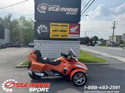 Can-Am Spyder RT LIMITED 2019 avec 16 301 KM. machine idéale pour les longues randonnées dans le con...