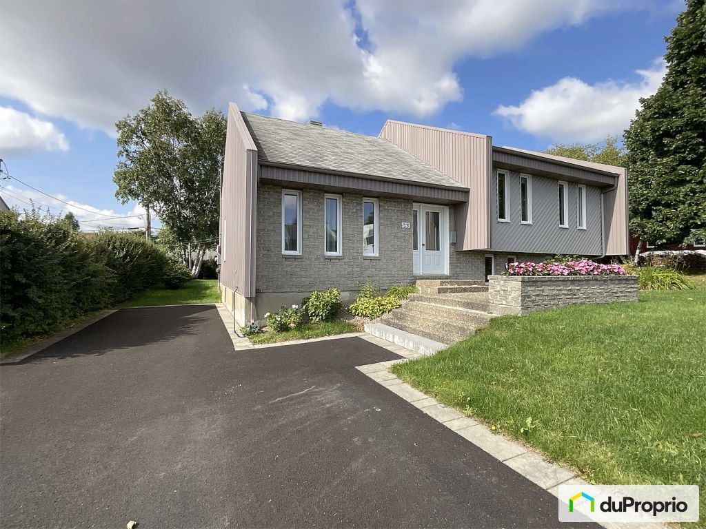 $645,000 - Split Level for sale in Lebourgneuf — photo 1