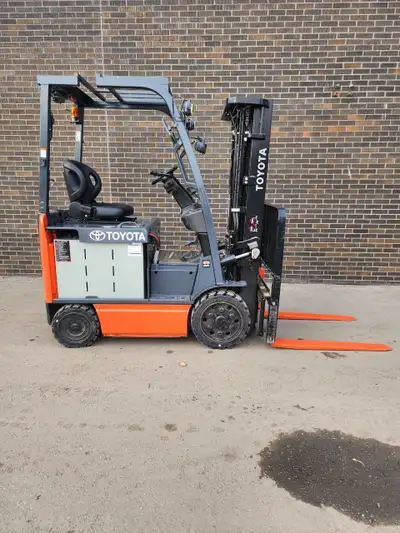 Keywords: used forklift, forklift, electric forklift, 3-stage mast, 4,000 lbs capacity, side shift,...