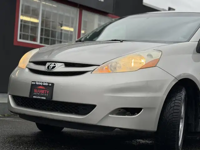 2006 Toyota Sienna 5dr CE 8-Passenger, FREE 0NE YEAR 20,000 KM L in Cars & Trucks in Vancouver - Image 9