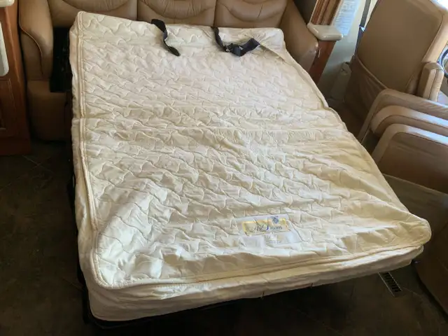 2011 Holiday Rambler Ambassador 36PFT in RVs & Motorhomes in Barrie - Image 17