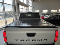 Turbocharged,Keyless Entry,Traction Control,Lane Departure Warning,Power Door Locks,Requires Subscri... (image 8)