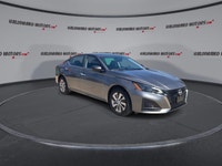 Tires: 215/60R16,Front Heated Bucket Seats -inc: 8-way power driver's seat w/2-way power driver lumb... (image 1)