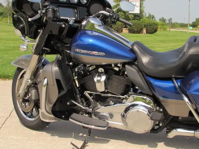 2017 Harley-Davidson FLHTK Electra Glide Ultra Limited Low New D in Sport Touring in Leamington - Image 22