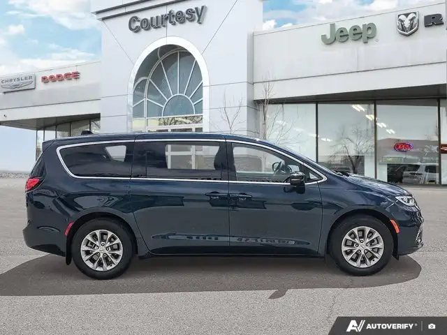 2025 Chrysler Pacifica Select | Apple/Android Auto | Clean549766300382668806