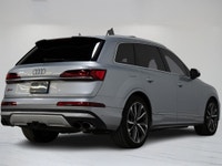 This 2021 Audi SQ7 4.0T Premium Plus is a local Ontario vehicle with a clean Carfax report. Featurin... (image 3)