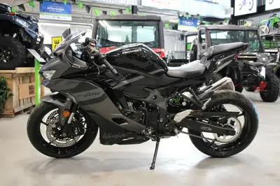 2026 Kawasaki Ninja ZX-4RR Motorcycle / Sport Bike Financing Available From $90.96* (Bi-Weekly) $12,...