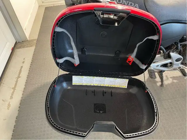 2008 Honda Varadero CLEAN BIKE/CERTIFIED/GIVI SADDLEBAGS/FINANCE in Sport Touring in North Bay - Image 12