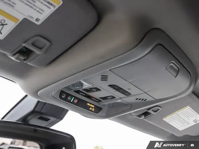 2021 Chevrolet Equinox Premier | No Accidents | Roof Rack in Cars & Trucks in Hamilton - Image 25