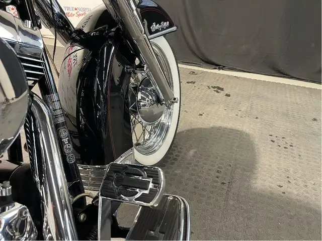 2000 Harley-Davidson FLSTC Heritage Softail Classic CERTIFIED/MU in Sport Touring in North Bay - Image 14