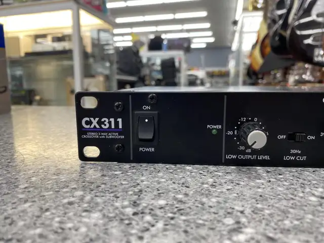 ART CX311 2-way Crossover w/ Subwoofer Output in Pro Audio & Recording Equipment in City of Toronto - Image 3