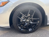 Vehicle Description This Honda Civic combines sporty styling, impressive fuel efficiency, and advanc... (image 9)