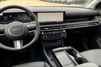1.6 L 4 Cyl Engine Vehicle Options: Leather Interior, Panoramic Roof, 360 Degree Camera, Heads-up Di... (image 5)