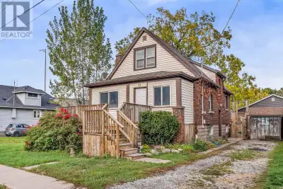 Enjoy the Spring, Summer, and everything this Beach area home has to offer on quiet Locarno Avenue,...