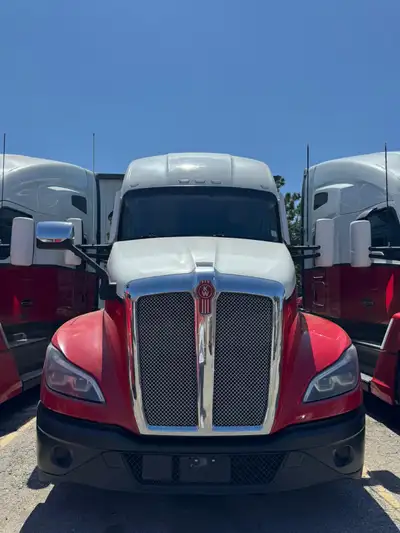2022 Kenworth T680 Next-Gen Paccar MX-13 6 Cylinder 12.9 L Diesel 456 hp Engine, Auxiliary Power Uni...