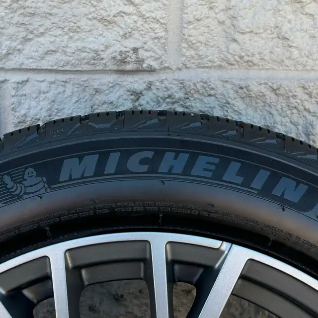 (90%) 4x 275/45R20 Michelin Winters w/ BMW X5 / X6 Rims + TPMS in Tires & Rims in City of Toronto - Image 6