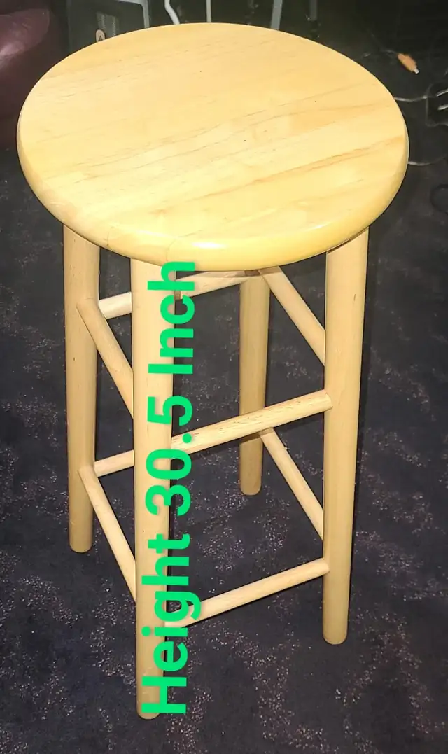 Wooden Stool in Chairs & Recliners in Mississauga / Peel Region - Image 3