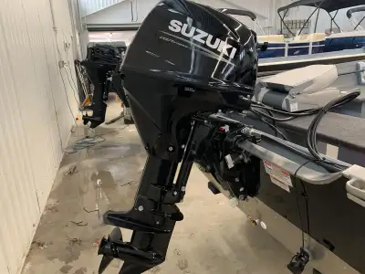 Marsh's Marina 2024 Suzuki DF25ATL outboard is in stock available for immediate delivery. This elect...