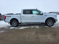 / SINGLE OWNER! // // EXCELLENT CONDITION! // Introducing the 2020 Ford F-150 Lariat, a robust and l... (image 3)