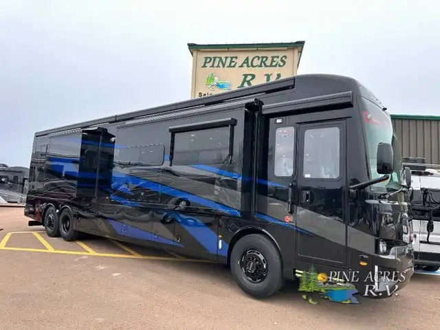 2025 Newmar Dutch Star 4369 Black Out Package in RVs & Motorhomes in Moncton - Image 2