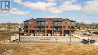 6 - 470 DARCY DRIVE Strathroy-Caradoc (NE), Ontario