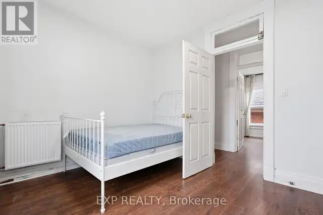30 REGINA STREET N Waterloo, Ontario in Long Term Rentals in Kitchener / Waterloo - Image 14
