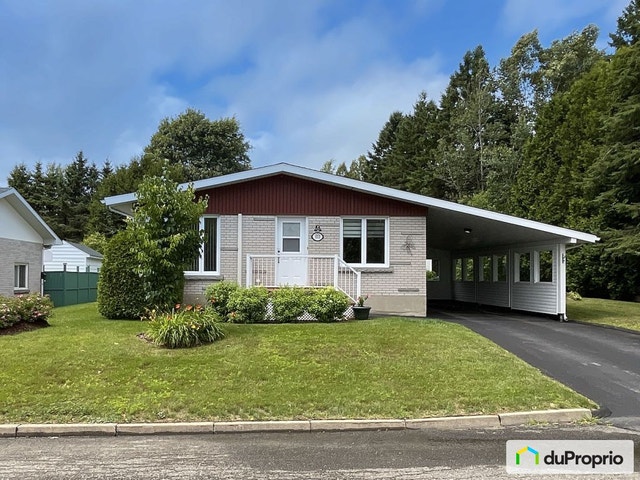 $329,000 - Bungalow for sale in Thetford Mines — photo 1