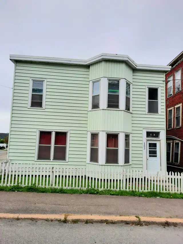 183 Bridge St, #2, Upper unit