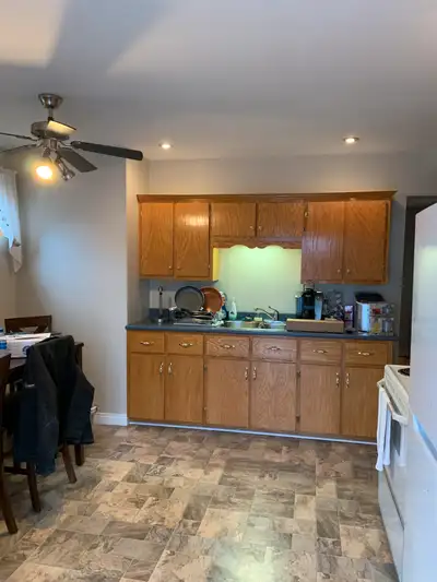63 Somerset St 3 bedroom Heat included
