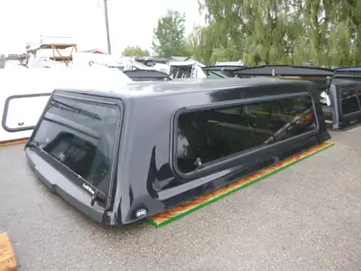 2023 2026 Ford Superduty F250/350/450 8 UM Black ATC Truck Cap This unit is in good condition and re...