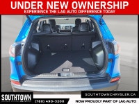 2022 Jeep Cherokee Trailhawk Experience the Jeep Cherokee Trailhawk with only 122366 km on the odome... (image 5)