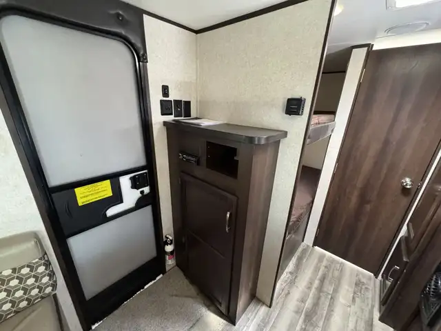 2020 ,Jay Flight,Jayco Baja 154BH in Travel Trailers & Campers in Kamloops - Image 9