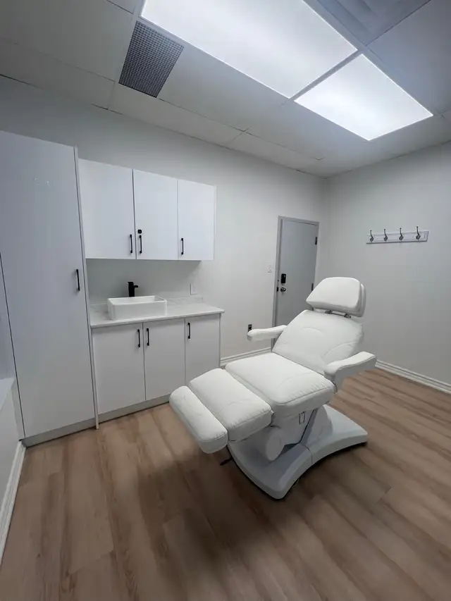 FOR RENT: Premium Clinical Space, Treatment Rooms & Pilates Gym in Commercial & Office Space for Rent in City of Toronto - Image 6