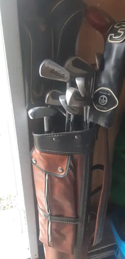 GOLF SET 100$ CONTACT RICH AT 514-378-2121