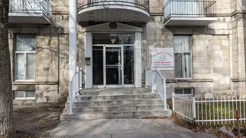 Notre édifice est à 2 pas de la rue Ste-Catherine et du métro Atwater, près du quartier des spectacl...
