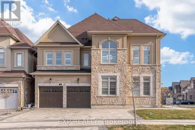 MAIN AND 2ND FLOOR - 41 PRUNELLA CRESCENT East Gwillimbury (Holl