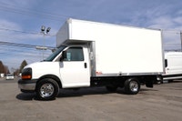 2026 GMC Savana Cargo CAMION NEUF / 11 KM / 6.6 LITRES 8 CYLINDRES / 2026 GMC SAVANA 3500 CUBE 12 PI... (image 3)