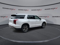 // ACCIDENT FREE!! // // SINGLE OWNER! // Meet the 2023 Hyundai Palisade Preferred 8-Passenger AWD,... (image 7)