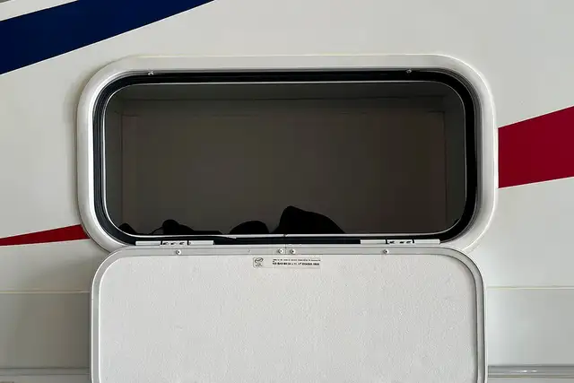 2019 Forest River Sunseeker 2420MS – Pre-Owned Class C Motorhome in RVs & Motorhomes in Red Deer - Image 15