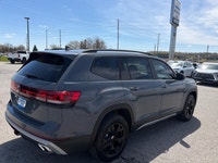 One Owner, Awd, Peak Edition, Serviced Regularly, Leather Heated & Cooled Seats, 3rd Row Seating, Co... (image 4)