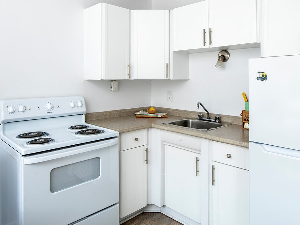 Apartment for Rent: 2 Bedroom - Eastwood Park Apartments 4