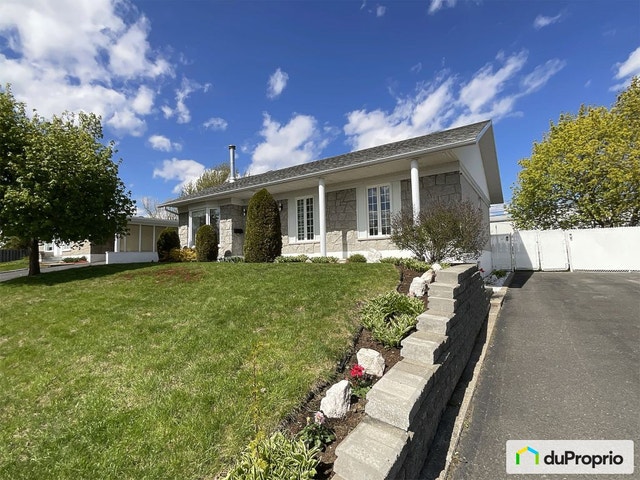$459,000 - Bungalow for sale in Levis — photo 1
