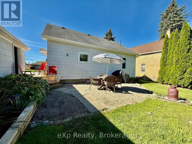 251 11TH AVENUE Hanover, Ontario in Houses for Sale in Owen Sound - Image 16