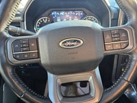 2022 Ford F-150 XLT 4WD SuperCrew with 54,963 km! Clean history with no accidents See Carfax report... (image 8)