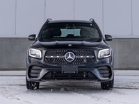 CARGET AUTOMOTIVE is thrilled to offer this 2021 Mercedes-Benz GLB250, a compact luxury SUV offering... (image 3)