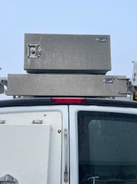 CONTRACTOR TRUCK! STORAGE DESK OFFICE AREA AT THE REAR! GREAT IF YOU NEED TO WORK ON THE GO! APPROX... (image 3)