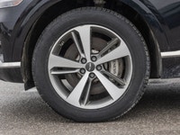 *Certified, Leather Seats!* Supremely comfortable and quiet, this Genesis GV80 ranks high among exec... (image 4)
