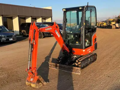 17in. TOOTH BUCKET 2018 Kubota KX018-4 Call or Text for more details Mark Shannon 416-720-5570 Evan...