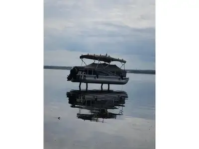 princecraft corome 21 pied 2015 Le Princecraft Vectra 21 (modèle 2015) est un ponton de 20'7in. popu...